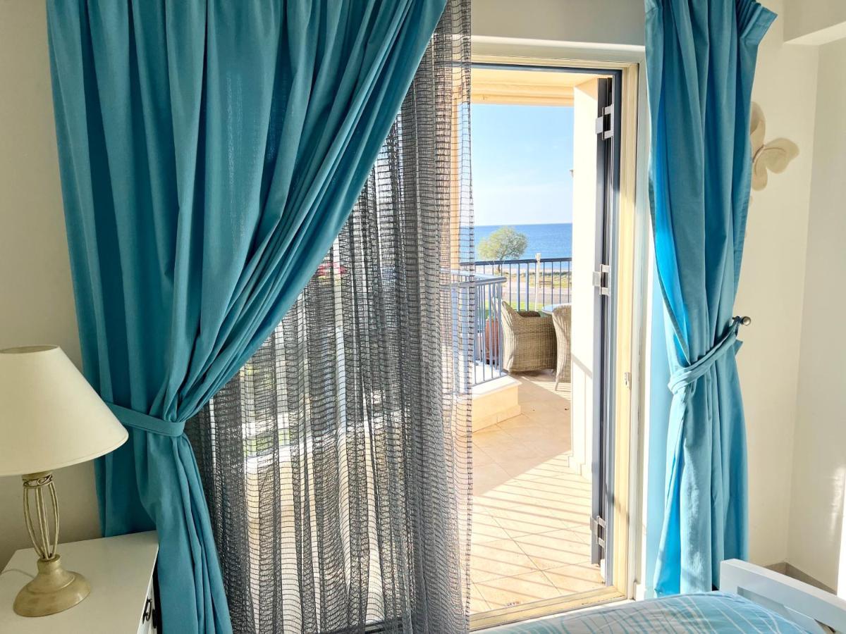 Apartament Odyssey Front